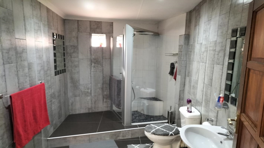 3 Bedroom Property for Sale in Lindequesdrif North West